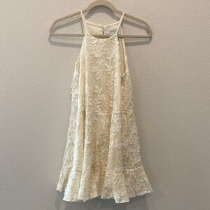 Mare Mare | Cream and white floral lace bridal dress